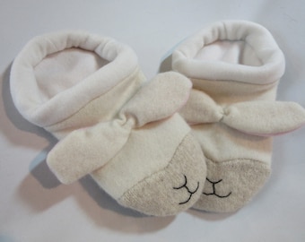 Lamb Sweater Slippers - Ladies Small  5-6