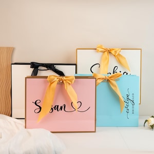 Sacchetti regalo personalizzati con nome, sacchetti regalo con cordino e nastro, sacchetti regalo personalizzati per matrimoni, sacchetti regalo per compleanni, sacchetti regalo per matrimoni, sacchetti regalo per damigelle d&#39;onore
