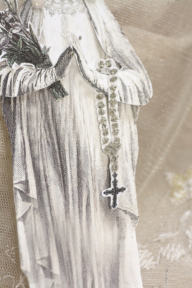 graceful Mary a religious paper doll image 4