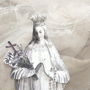 graceful Mary a religious paper doll image 3