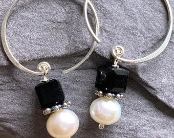Freshwater Pearl Earrings with Black Swarovski Crystal Cubes, Classic Black and White Earring, Elegant Earring