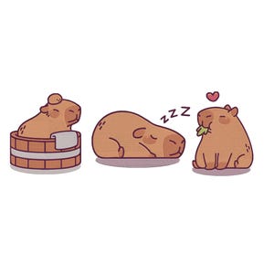 Può includere: Tre capibara dei cartoni animati, uno in una vasca di legno, uno che dorme e uno che mangia una foglia verde. Il capibara che dorme ha "zzz" sopra di lui e il capibara che mangia ha un cuore rosa sopra di lui.