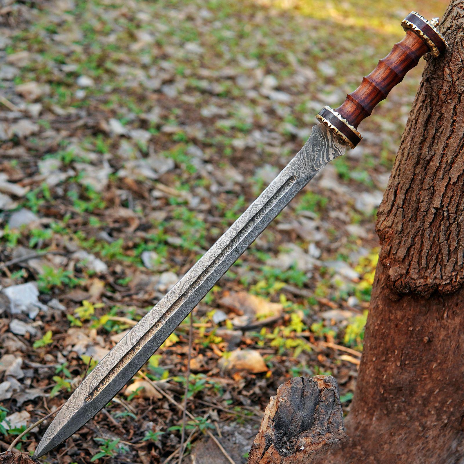 Hand Forged Damascus Steel Roman Gladius Sword: Rosewood Handle, Leather Sheath