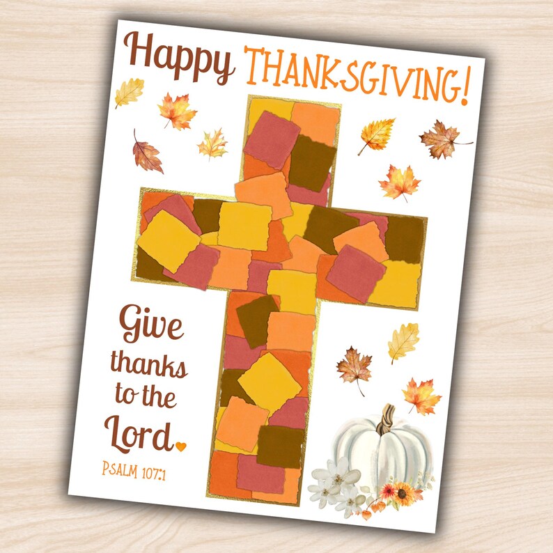 Puede incluir: Impresi&oacute;n art&iacute;stica con tem&aacute;tica de Acci&oacute;n de Gracias con una cruz hecha de cuadrados naranjas, amarillos y marrones. Se muestran las palabras "Happy THANKSGIVING!" y "Give thanks to the Lord", junto con una calabaza blanca y hojas de oto&ntilde;o.