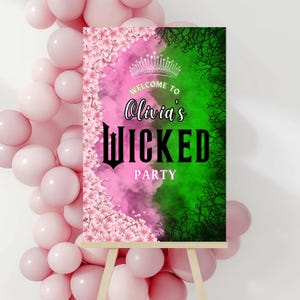 Może przedstawiać: Tablica powitalna na imprezę "Olivia's Wicked Party" z różowym i zielonym tłem. Tablica zawiera koronę, różowe kwiaty i czarne gałęzie.