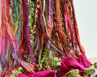 bougainvillea fiber effects™ 21yd art yarn bundle . pink red orange green embellishments