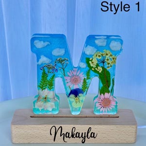 Custom Letter  Lamp ,Handmade Light With Epoxy Resin And Hatural Flowers ,Personalized Gift For Birthday, Wedding,Christmas,3D Effect Decor