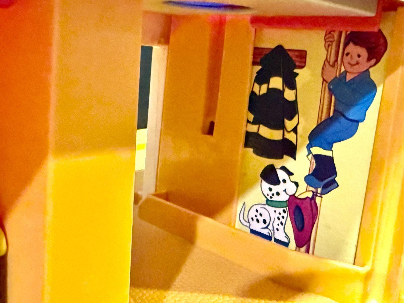 フィッシャープライス　リトルピープル　メインストリート　1986年 Vintage Fisher Price Little People Main Street 1986 - Etsy