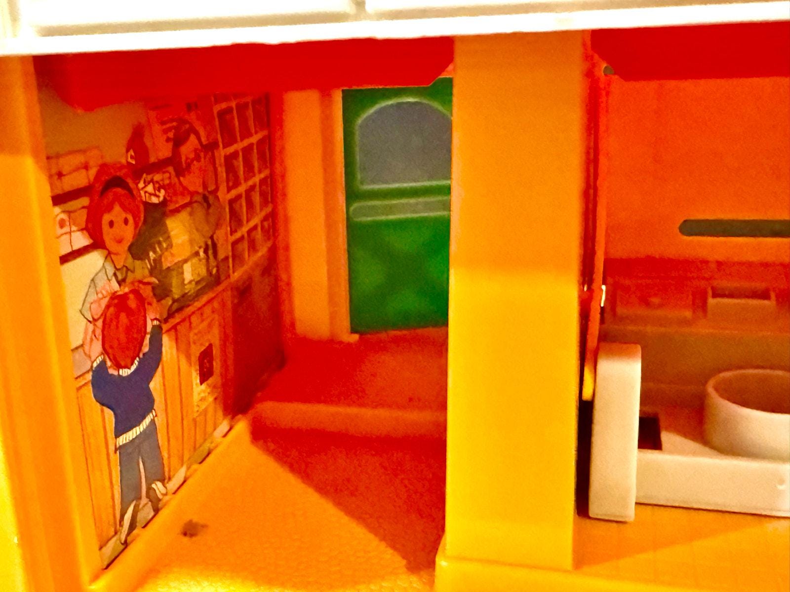フィッシャープライス　リトルピープル　メインストリート　1986年 Vintage Fisher Price Little People Main Street 1986 - Etsy