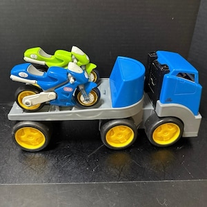 Little Tikes Rugged Riggz Motorcycle Friction Powered