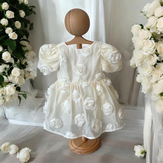Robe De Fille Blanche Avec Motifs Roses - Marque Tip Top Taille 4 - Neuf Avec étiquettes - Occasion Spéciale