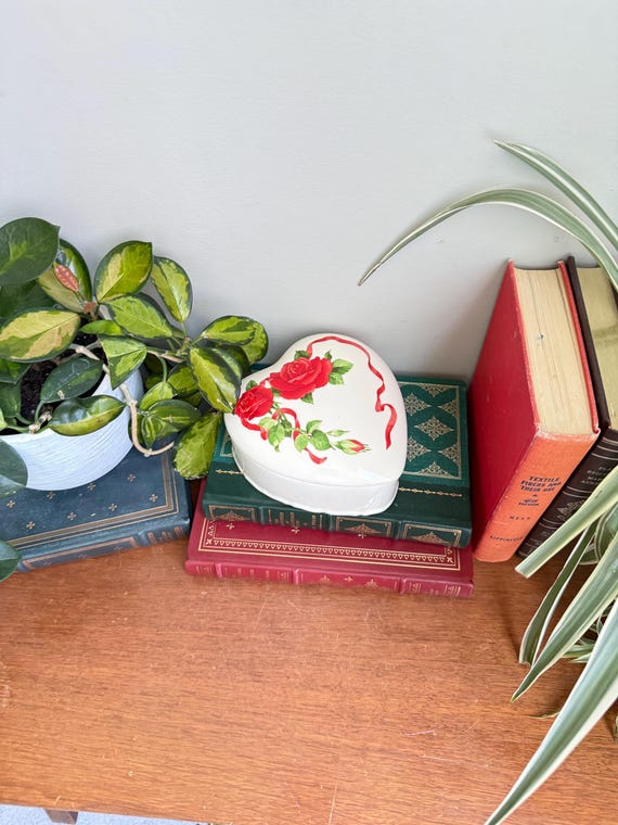 Vintage 1984 Teleflora Heart-Shaped Ceramic Trinket Box | Hearts & Roses Collection | Valentine's Keepsake | Jewelry Box