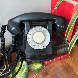 Vintage Antique Telephone / Monophone, Automatic Electric Black Rotary Phone, 1930s / 1940s Bakelite Collectible Phone Memorabilia