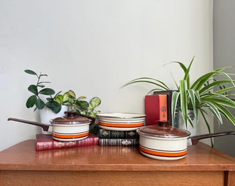 Set di pentole smaltate vintage anni '70 – Pentole a righe nere, arancioni e bianco sporco