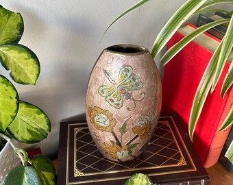 ヴィンテージ七宝焼き真鍮花瓶：ミッドセンチュリーエナメルの蝶と花の