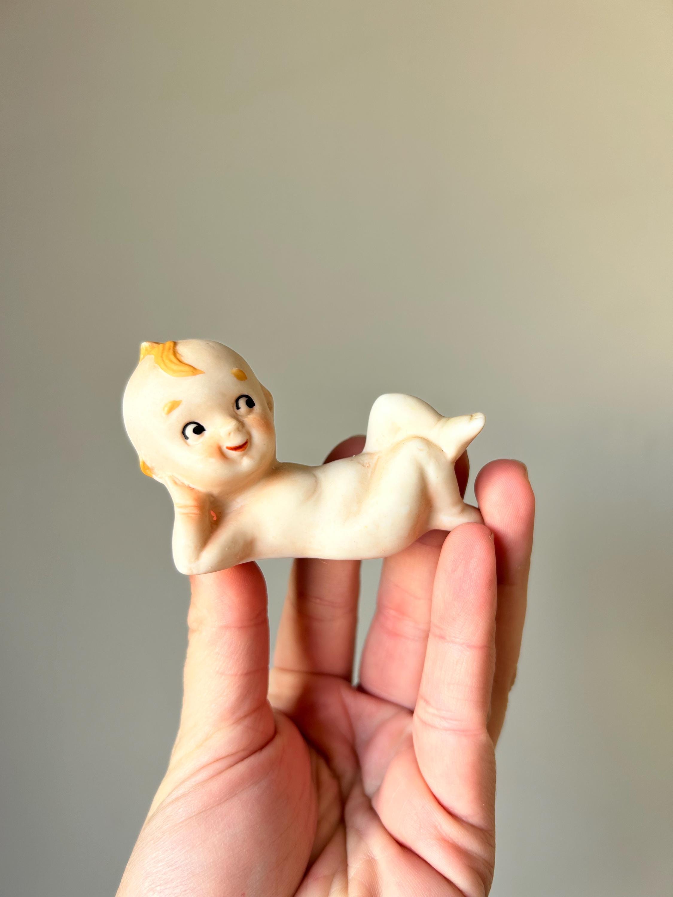 ローズ・オニール キューピー人形 横たわる赤ちゃんの置物