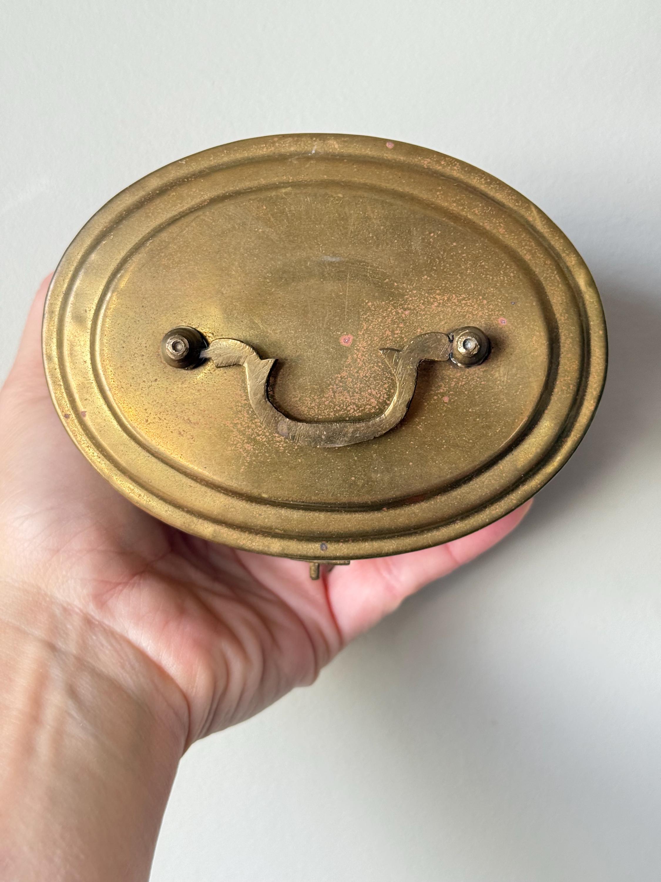 ヴィンテージ真鍮製小物入れ/ジュエリーボックス（ラッチ付き） - T05