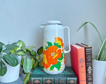Vintage 1970s Tiger Floral Vacuum Thermos / Coffee Carafe – 1.6L – White with Orange & Yellow Flowers