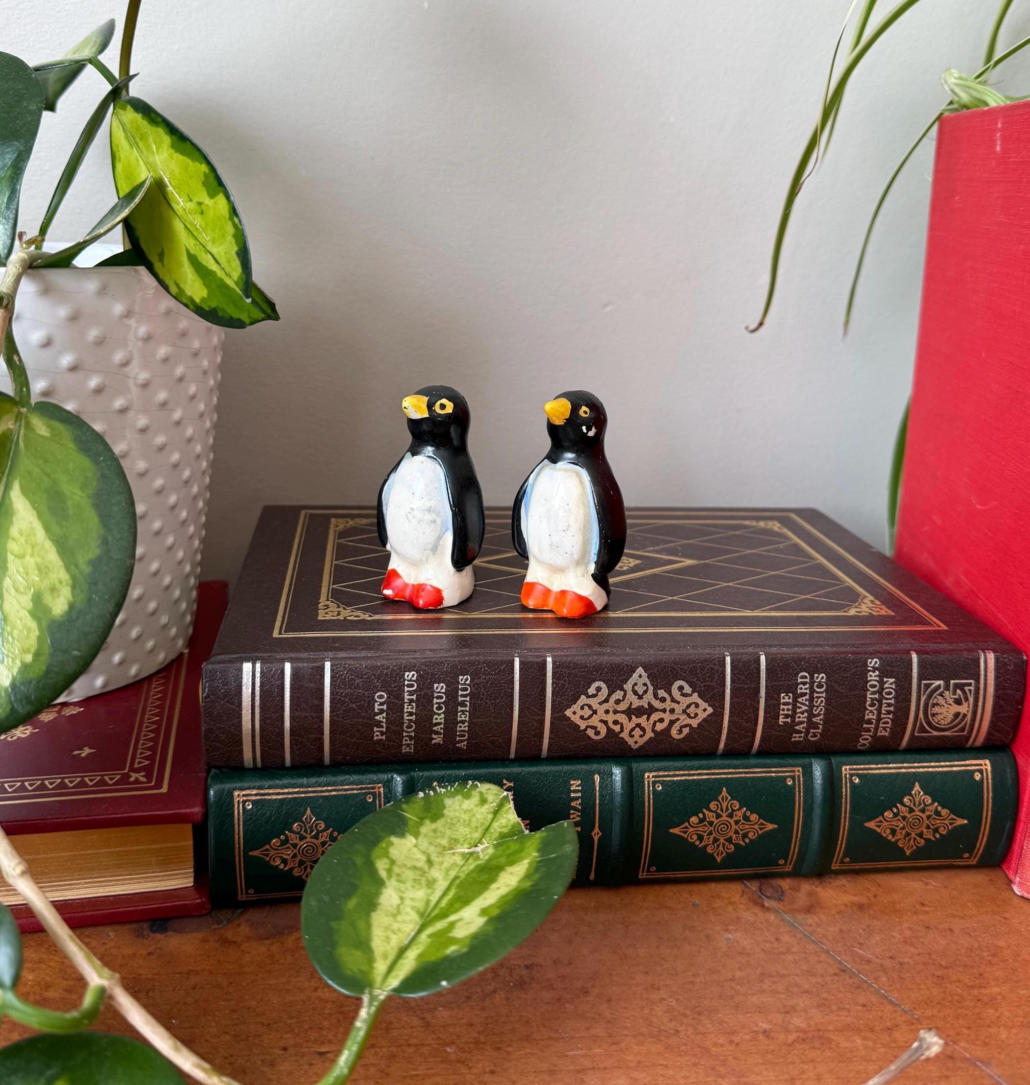 1940s Occupied Japan Vintage Penguin Salt and Pepper Shakers - J06