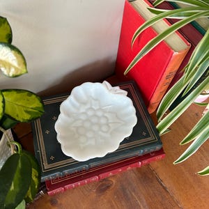 Hazel Atlas Vintage White Milk Glass Grape-Shaped Shallow Bow, Textured Bunch of Grapes Patterned Deep Dish, Trinket Bowl, Candy Dish