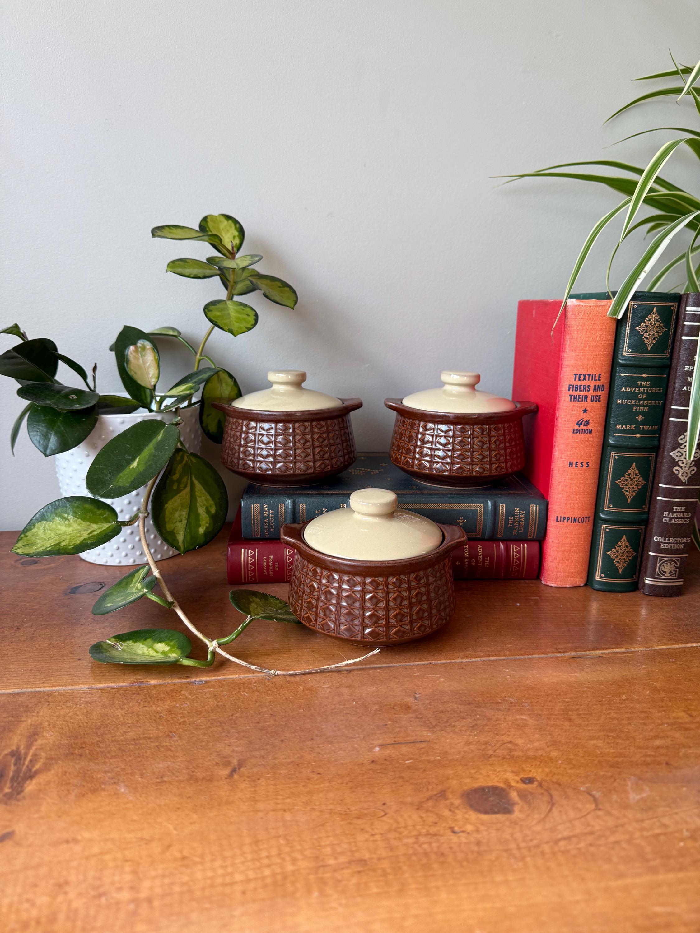 ヴィンテージ ミッドセンチュリー モダン ストーンウェア キャセロール