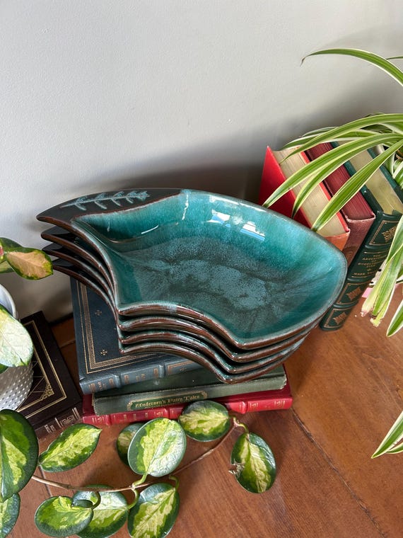 TOTAI Blue Eye デッドストック食器セット Vintage Blue Mountain Pottery Snack Dish – Green Drop Glaze