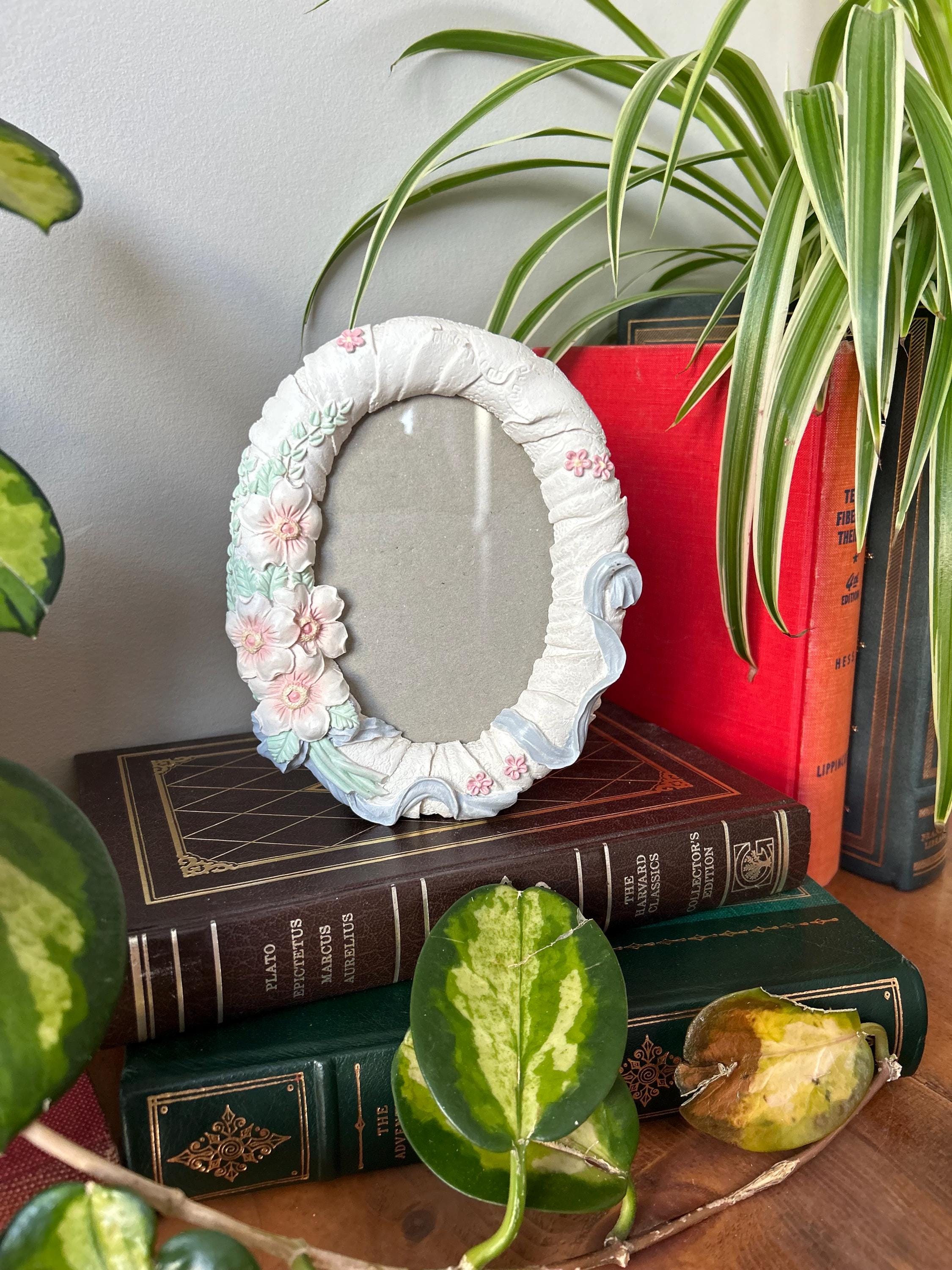 * vintage frame ୨୧ リボン飾り ヴィンテージフレーム il_fullxfull.6571991128_6ygk.jpg