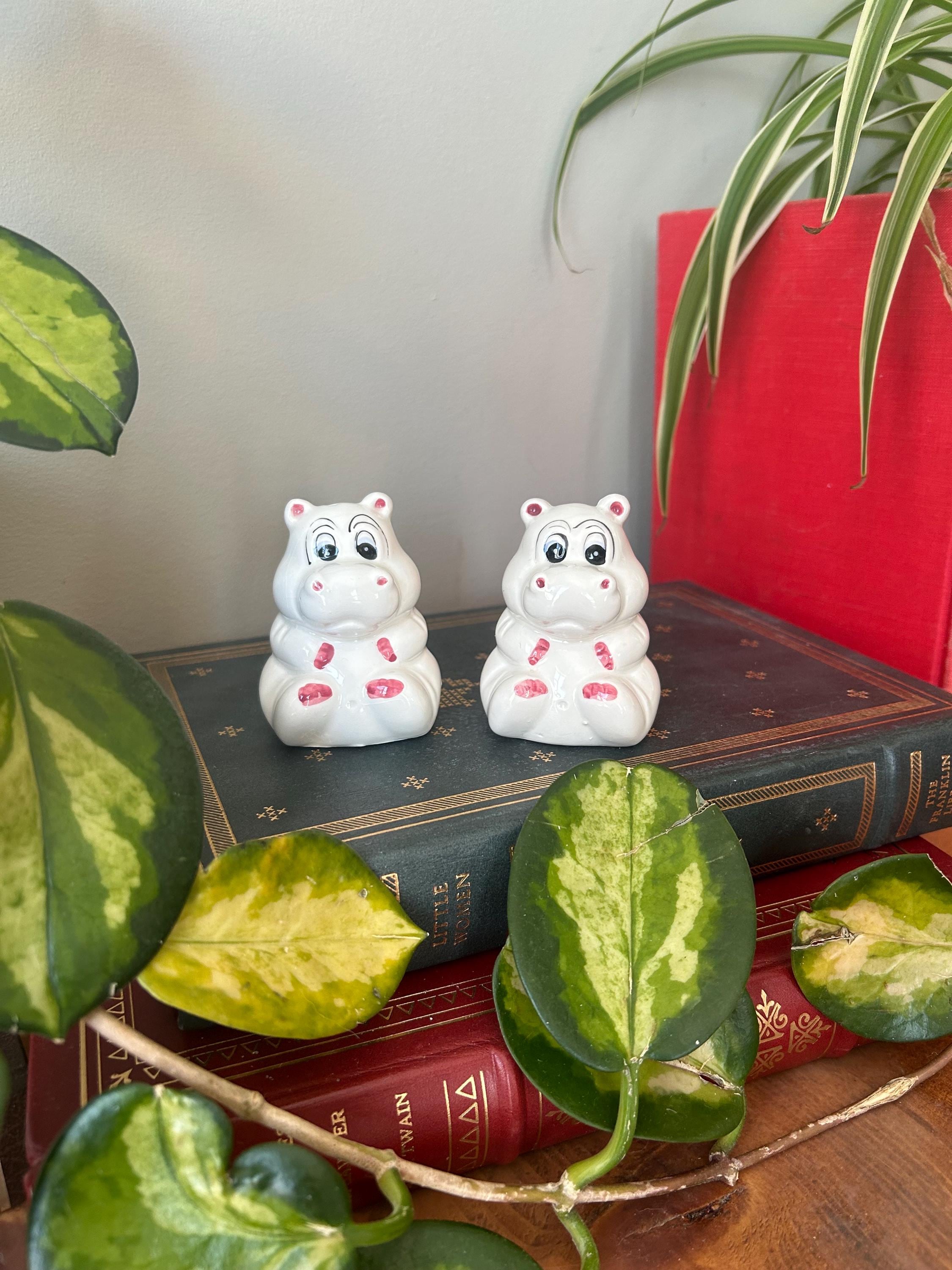 ヴィンテージ 塩胡椒サーバー Vintage Hippo Salt and Pepper Shakers: Retro Kitchen Decor - J06
