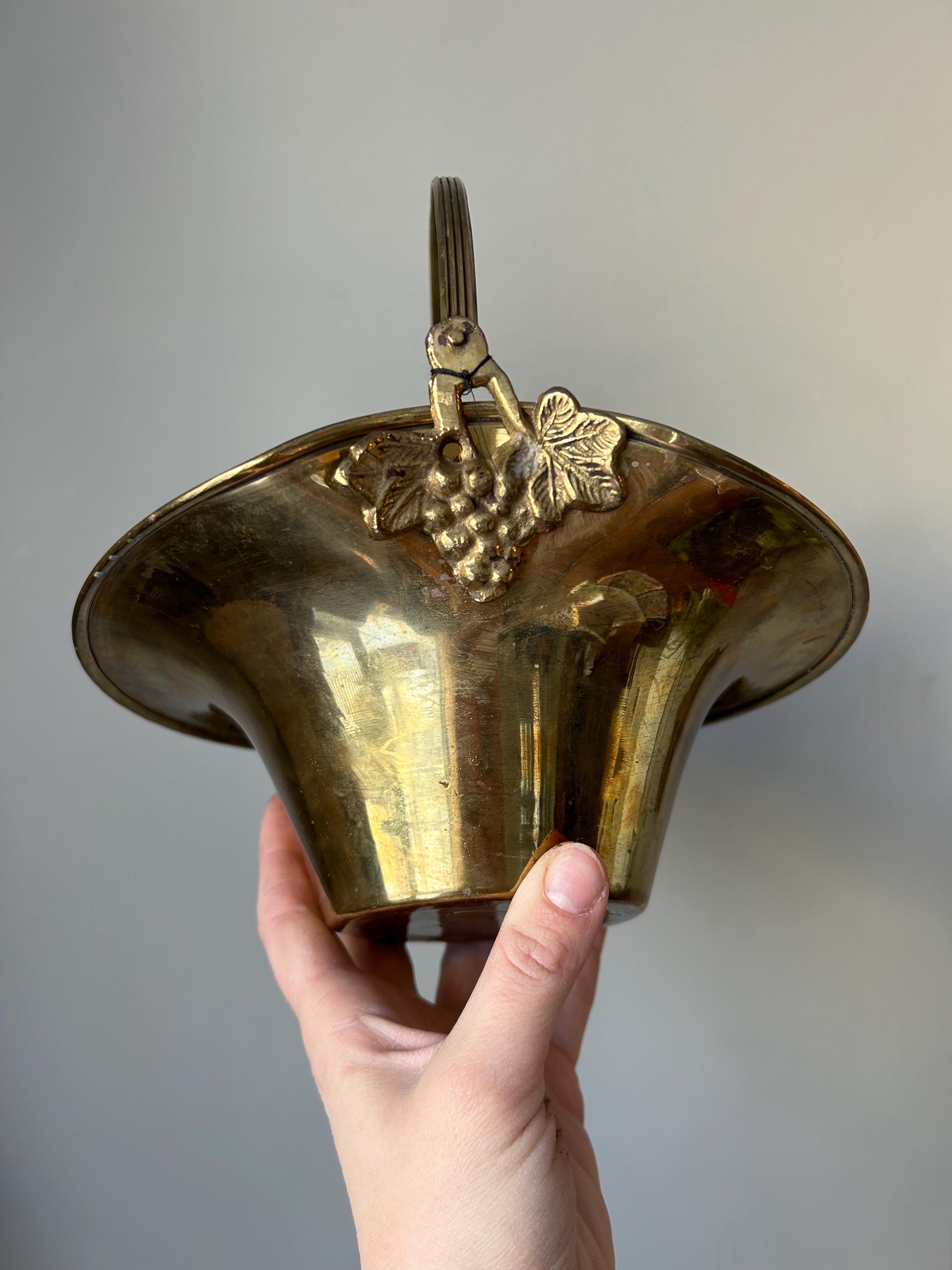 Panier Vintage En Laiton Fil Tissé – Type Pâques – Doré – Avec Poignée – Fait Main