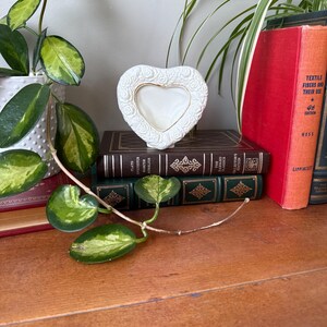 Vintage Porcelain Heart Photo Frame: 3D Rose Details, Gold Trim
