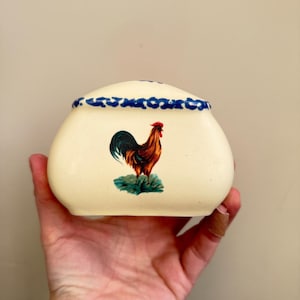 Vintage Gryphonware Tupp Servetthållare | Blå Spongeware Keramik Kyckling | Lantligt Kök Inredning