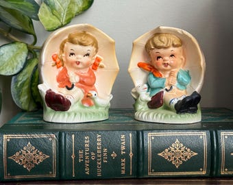 Rare Vintage Enesco Betsy Ross Bill of Rights Salt & Pepper Shaker