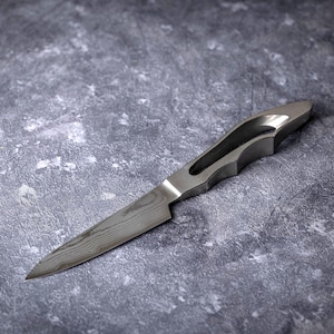 Cuchillo japonés para pelar Gisaku con hoja de acero de Damasco. Cuchillo de cocina artesanal. Cuchillo multiusos pequeño. Cuchillo de chef afilado para regalo. Hecho en Japón.