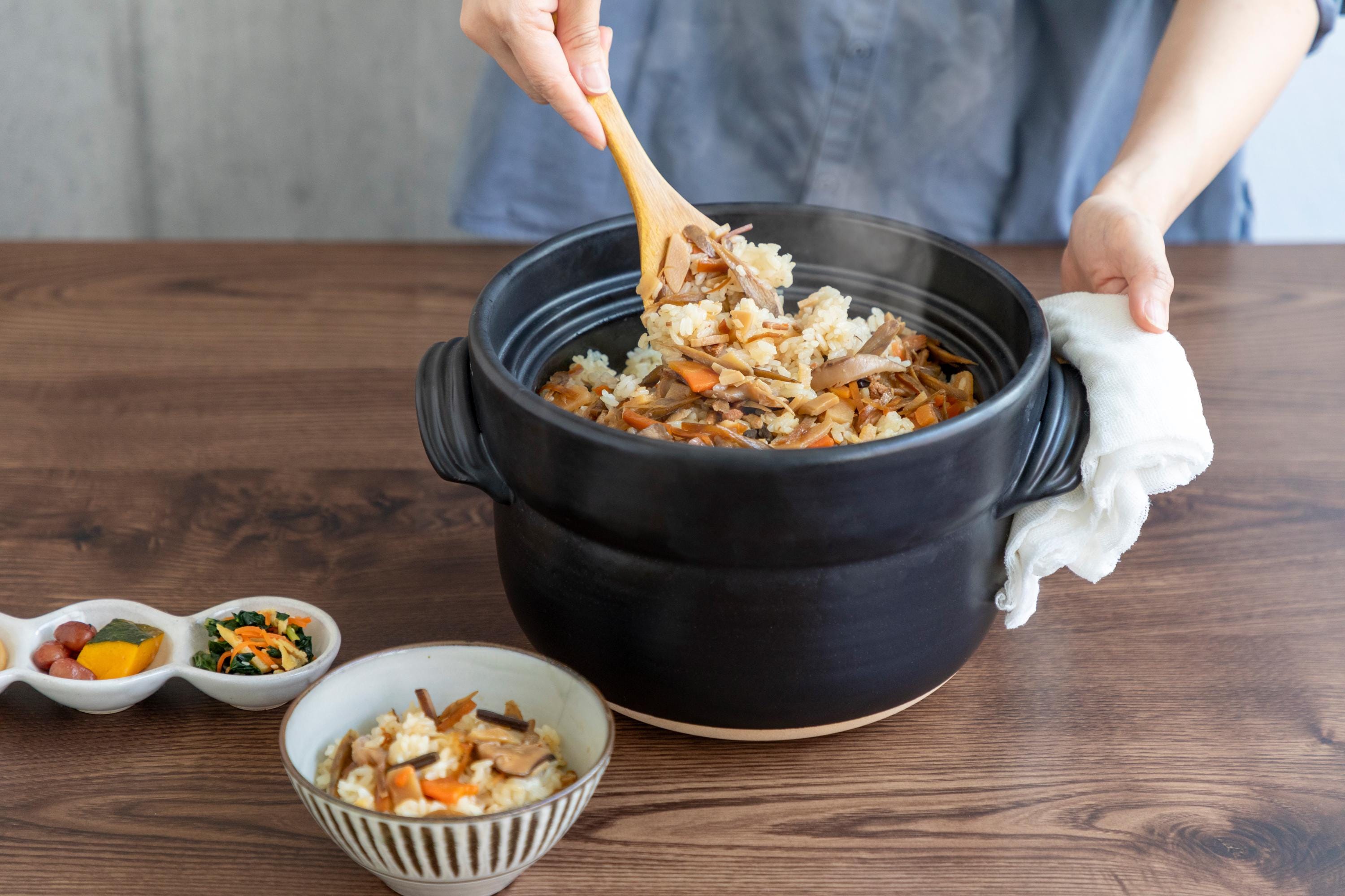 Handmade Japanese GOEMON Donabe Pot - Japanese Black Donabe Rice Cooker ...