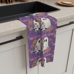 Happy Halloween Ghost Tea Towel: Spooky Kitchen Decor