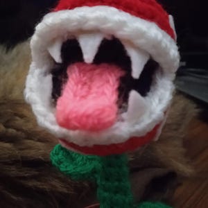 Piranha-Pflanze Amigurumi – Super Mario Galaxy Plüschtier 17 cm, handgefertigt mit Plastiktopf, Mario-Geschenk für Fans, Piranha-Pflanze Spielzeug für Sammler Bild 3