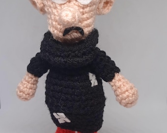 Gargamel Amigurumi, 20 cm. Der lustigste Bösewicht der Schlümpfe. Handgehäkelte Puppe, inspiriert vom neuen Film „2025“.