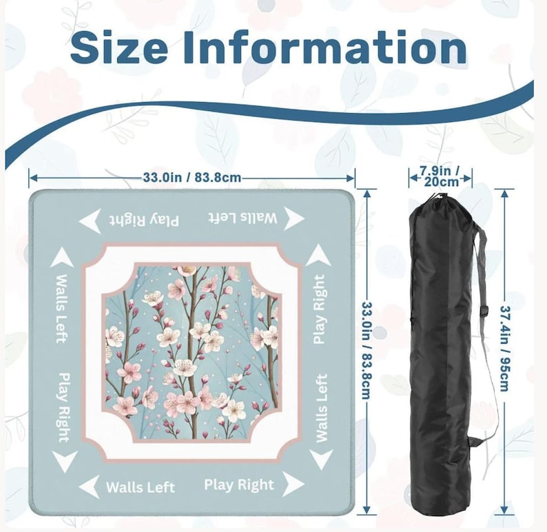 Puede incluir: Un tapete de juego cuadrado de 83,8 cm con un dise&ntilde;o floral y una bolsa de transporte a juego. El tapete presenta un fondo azul claro con un patr&oacute;n floral central de flores rosas. La bolsa es negra y cil&iacute;ndrica.