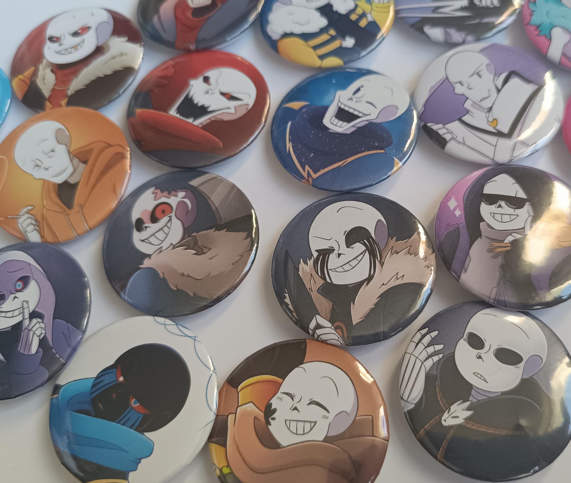 44mm Badges, Undertale AU, Underverse, Swap, Fell, Outer, Ink, Error, Geno, Fresh, FreshInk, Cross, Epic, G!sans, Horror, Dust, Killer