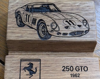 Support smartphone bois Ferrari 250 GTO 1962 - Gravure voiture de collection italienne - Cadeau design auto vintage - Fait main France