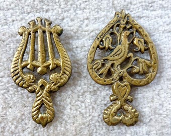 PAIR Vintage 5in Brass Trivets Wall Hanging Ornaments Harp Lyre Bird Hearts