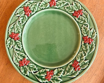 8in Bordallo Pinheiro Holly & Berries Christmas Plate Majolica Portugal Vintage
