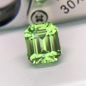 3 karaat smaragd geslepen peridoot: appelgroen, natuurlijke kohistansteen