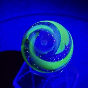 UV spiral green marble