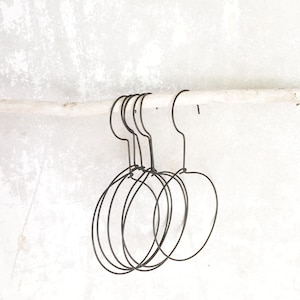 Storage hanger, wire hanger image 1