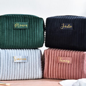 Benutzerdefinierte Braut Kulturtasche, Reisekulturtasche, Kosmetiktasche, Samt Make-up Tasche, Geburtstagsgeschenk für Sie, Brautjungfer Geschenke, Hochzeitsgeschenke