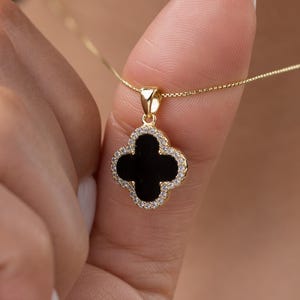 Schwarzer Klee Halskette 18K Gold vergoldet, schwarzer Onyx Klee Anhänger Sterling Silber, Diamant vierblättriges Kleeblatt Charm Halskette, schwarzes Kleeblatt
