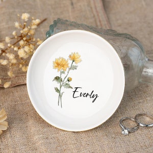 Custom Birth Flower Jewelry Dish,Bridesmaid Ring Dish,Trinket Dish,Bridesmaid Gifts,Birthday Gifts,Unique Gifts for Her,Christmas Gifts