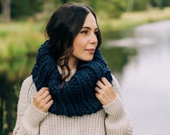 Navy Blue Extra Chunky Cowl // Warm Thick Collared Ribbed Circle Scarf