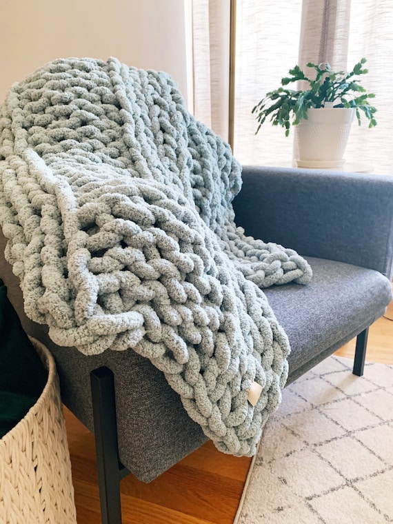 Fluffy Chenille Chunky Blanket Throw, Super Chunky Knitted Blanket, Arm Knit  Blanket Made With Chenille Yarn, Chenille Blanket, Bedspread 